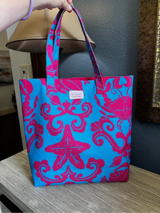 Lilly Pulitzer Handbags - Lilly Pulitzer for Estée Lauder Turquoise & Hot Pink Canvas Tote